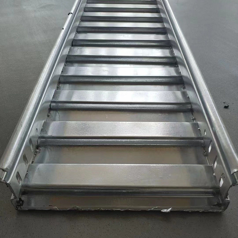 0.8-2.0 mm Targowiec do kablech falistego ze stali / aluminium dla systemu zarządzania kable